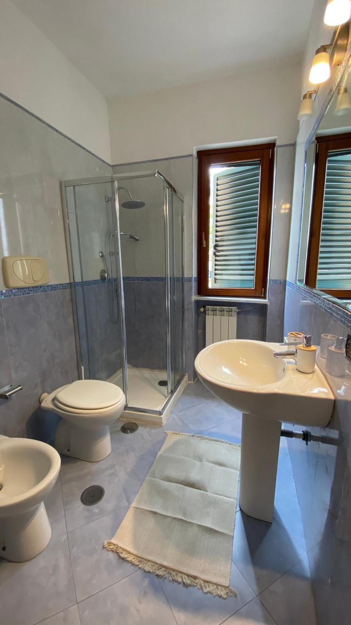 Giu Al Porto Apartment Salerno Exterior photo